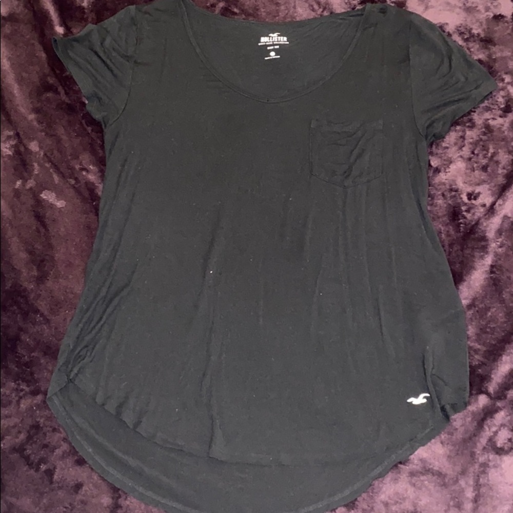 Hollister tee